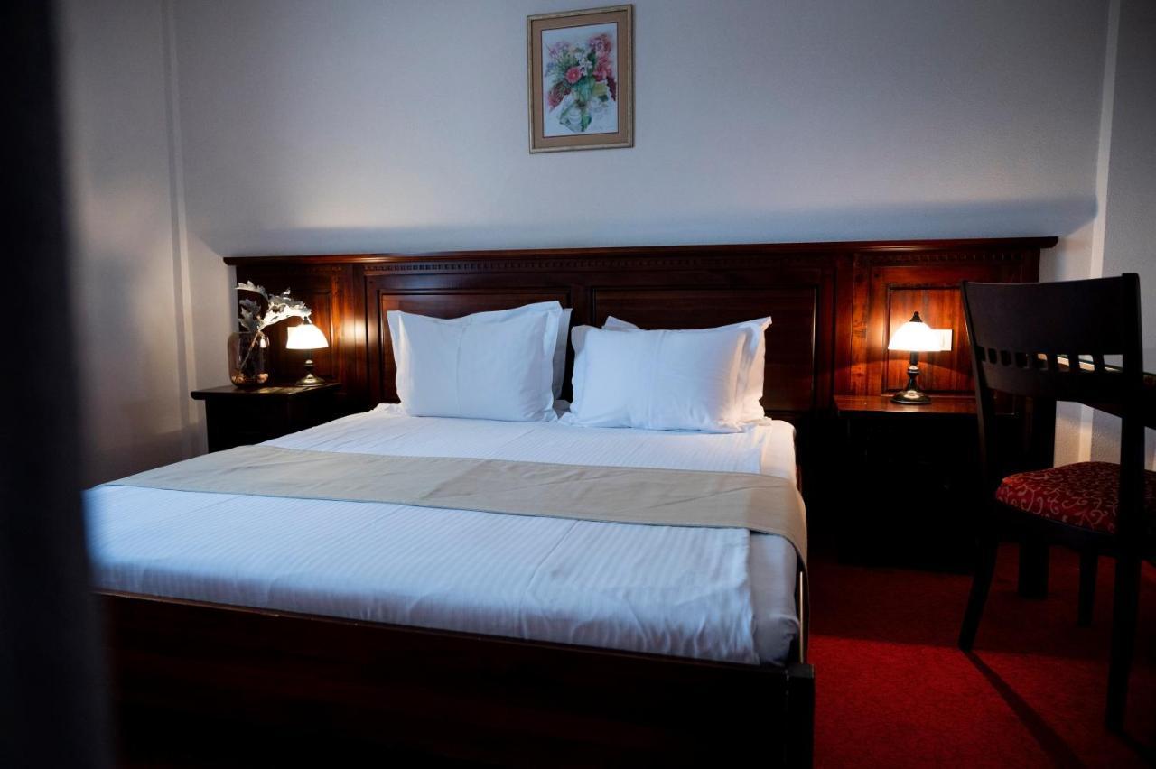 Hotel Bohemia บาเคา ภายนอก รูปภาพ